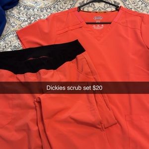 Dickies scrub set large top and bottom
